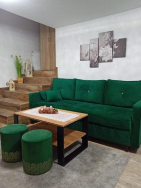Noclegi Apartament Pod Lipą